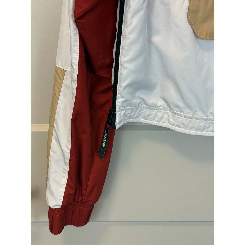 Hollister colorblock half